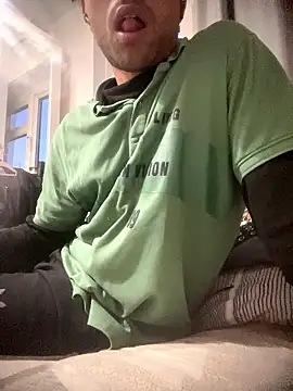 Snapshot of shiitposter_male chatting on January 7, 2026, 4:34 pm shiitposter male online show from January 7, 2026, 4:34 pm