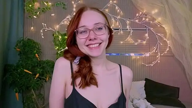 PollyVinice online show from May 4, 2026, 3:48 pm