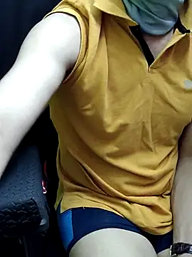 Snapshot of chocolate_alone chatting on December 17, 2025, 9:36 am chocolate alone online show from December 17, 2025, 9:36 am