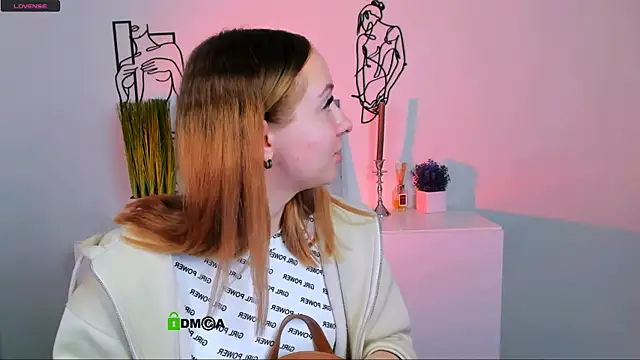 Snapshot of mila_glow1 chatting on October 18, 2025, 7:16 pm mila glow1 online show from October 18, 2025, 7:16 pm