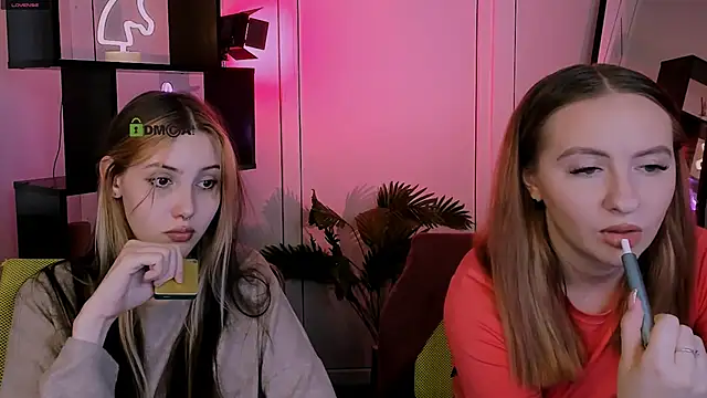 Snapshot of mila_glow1 chatting on November 5, 2025, 12:52 pm mila glow1 online show from November 5, 2025, 12:52 pm