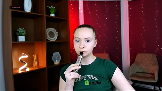 Snapshot of mila_glow1 chatting on December 2, 2025, 6:26 am mila glow1 online show from December 2, 2025, 6:26 am