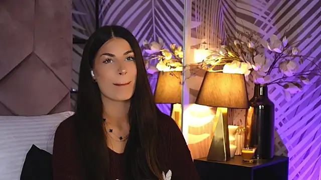 EvaRhea online show from November 25, 2025, 3:51 am