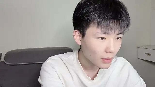 Snapshot of xiaoyang5200 chatting on November 2, 2025, 1:38 pm xiaoyang5200 online show from November 2, 2025, 1:38 pm