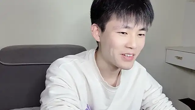 Snapshot of xiaoyang5200 chatting on November 1, 2025, 4:12 pm xiaoyang5200 online show from November 1, 2025, 4:12 pm