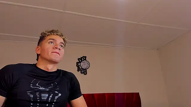 Snapshot of paull_george chatting on September 26, 2025, 3:57 am paull george online show from September 26, 2025, 3:57 am