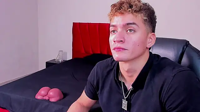 Snapshot of paull_george chatting on September 10, 2025, 1:10 pm paull george online show from September 10, 2025, 1:10 pm