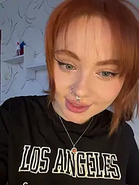 LunaMillie online show from February 13, 2026, 11:10 am