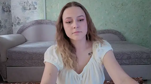 Snapshot of ShyMistery chatting on October 9, 2025, 9:54 am ShyMistery online show from October 9, 2025, 9:54 am