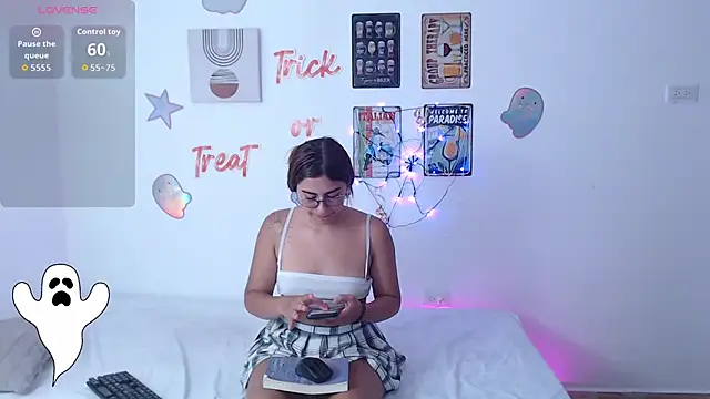 Laramucci online show from October 5, 2025, 7:48 pm