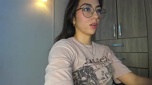 Snapshot of horny_adiction chatting on June 20, 2026, 10:15 pm horny adiction online show from June 20, 2026, 10:15 pm