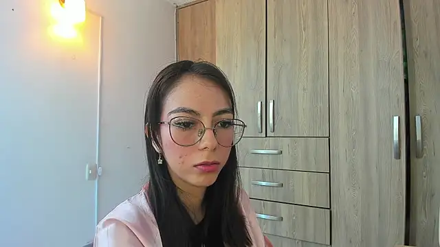 horny adiction online show from April 7, 2026, 7:59 pm