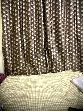 SIZZLER 1100 online show from November 29, 2025, 6:52 pm