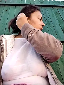 LenaBloomy online show from October 31, 2025, 12:02 pm