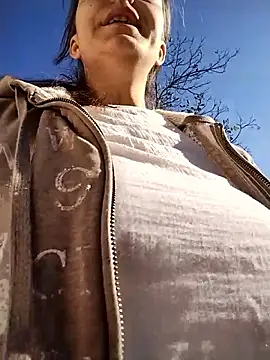 LenaBloomy online show from November 2, 2025, 12:21 pm