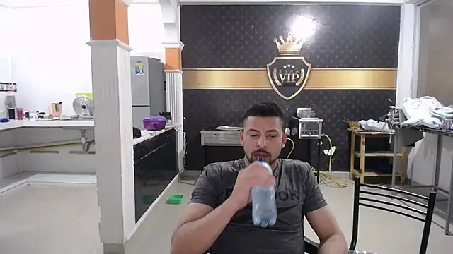 Snapshot of yohacriss chatting on October 22, 2025, 11:47 pm yohacriss online show from October 22, 2025, 11:47 pm