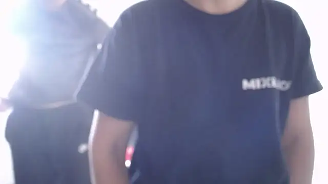 Snapshot of yohacriss chatting on December 2, 2025, 6:53 pm yohacriss online show from December 2, 2025, 6:53 pm