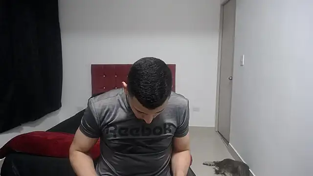 Snapshot of yohacriss chatting on November 9, 2025, 2:48 am yohacriss online show from November 9, 2025, 2:48 am