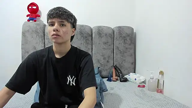 Snapshot of Bruno_Cruzz chatting on May 22, 2026, 1:58 am Bruno Cruzz online show from May 22, 2026, 1:58 am