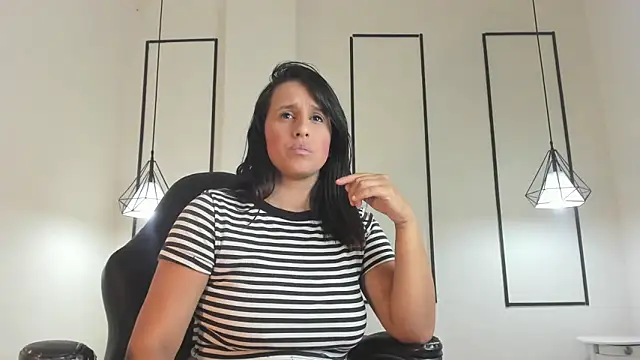 Snapshot of victoria_fooxx chatting on October 14, 2025, 12:22 am victoria fooxx online show from October 14, 2025, 12:22 am