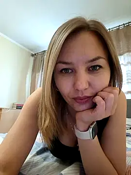 VeroLoverx online show from September 24, 2025, 12:11 pm