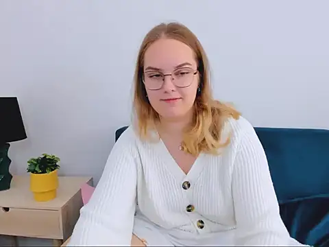 Snapshot of AliceCrazy69 chatting on October 26, 2025, 7:53 am AliceCrazy69 online show from October 26, 2025, 7:53 am