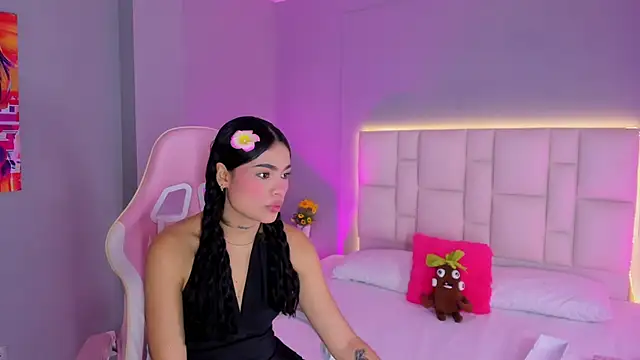 Snapshot of SammyRose_ chatting on November 26, 2025, 7:58 pm SammyRose online show from November 26, 2025, 7:58 pm