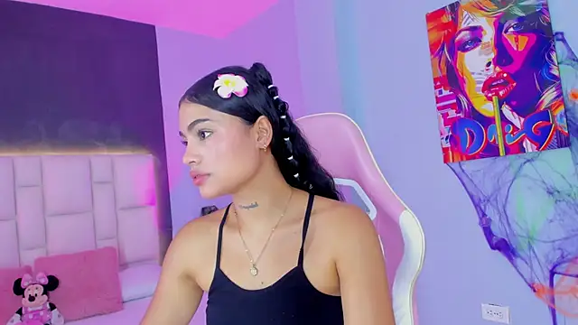 Snapshot of SammyRose_ chatting on October 29, 2025, 7:24 pm SammyRose online show from October 29, 2025, 7:24 pm