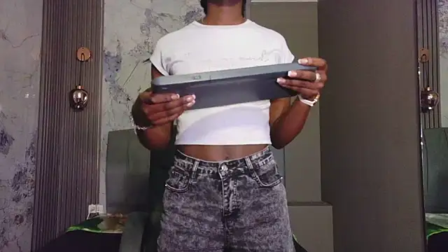 Snapshot of katia_green1 chatting on November 30, 2025, 11:55 am katia green1 online show from November 30, 2025, 11:55 am