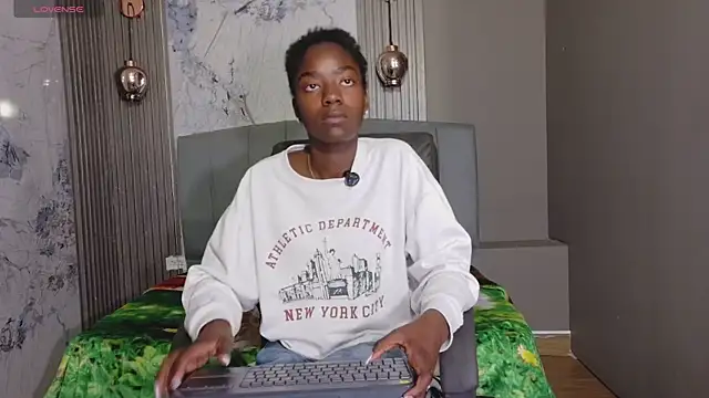 Snapshot of katia_green1 chatting on January 10, 2026, 12:11 pm katia green1 online show from January 10, 2026, 12:11 pm