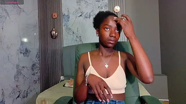 Snapshot of katia_green1 chatting on November 13, 2025, 11:47 am katia green1 online show from November 13, 2025, 11:47 am