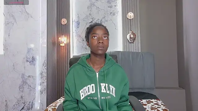 Snapshot of katia_green1 chatting on February 9, 2026, 12:25 pm katia green1 online show from February 9, 2026, 12:25 pm