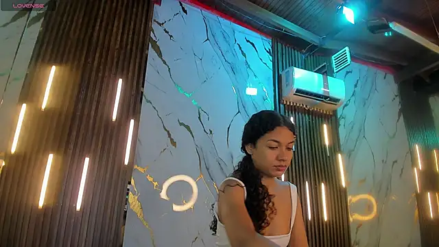 Snapshot of VictoriaDuart chatting on February 26, 2026, 8:31 pm VictoriaDuart online show from February 26, 2026, 8:31 pm