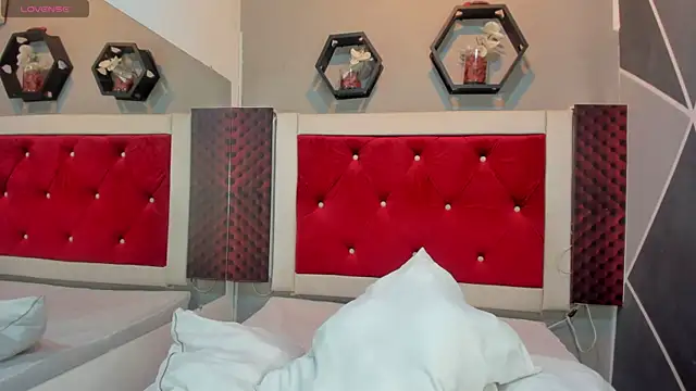 Snapshot of VictoriaDuart chatting on January 9, 2026, 7:54 pm VictoriaDuart online show from January 9, 2026, 7:54 pm