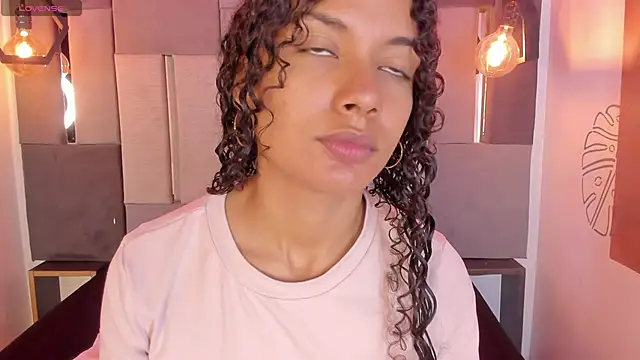 Snapshot of VictoriaDuart chatting on February 14, 2026, 8:31 pm VictoriaDuart online show from February 14, 2026, 8:31 pm