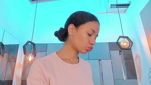 Snapshot of VictoriaDuart chatting on February 11, 2026, 8:20 pm VictoriaDuart online show from February 11, 2026, 8:20 pm