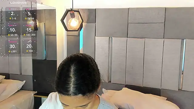 Snapshot of VictoriaDuart chatting on February 18, 2026, 8:05 pm VictoriaDuart online show from February 18, 2026, 8:05 pm