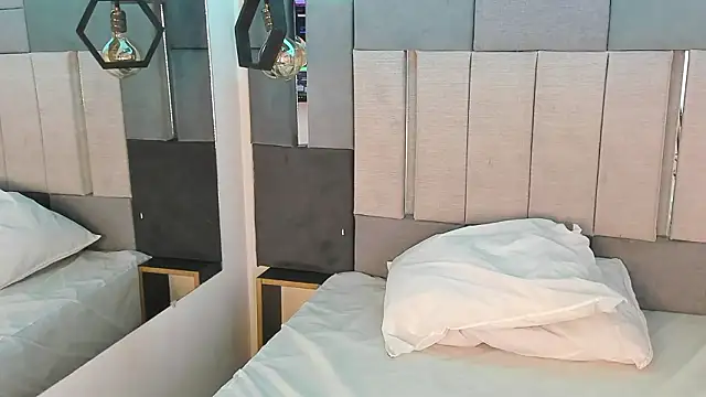 Snapshot of VictoriaDuart chatting on February 13, 2026, 8:09 pm VictoriaDuart online show from February 13, 2026, 8:09 pm