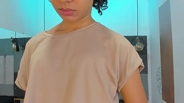 Snapshot of VictoriaDuart chatting on February 19, 2026, 8:28 pm VictoriaDuart online show from February 19, 2026, 8:28 pm