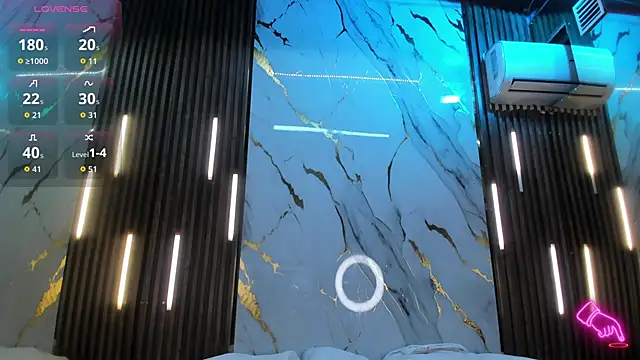 VictoriaDuart online show from April 15, 2026, 8:53 pm