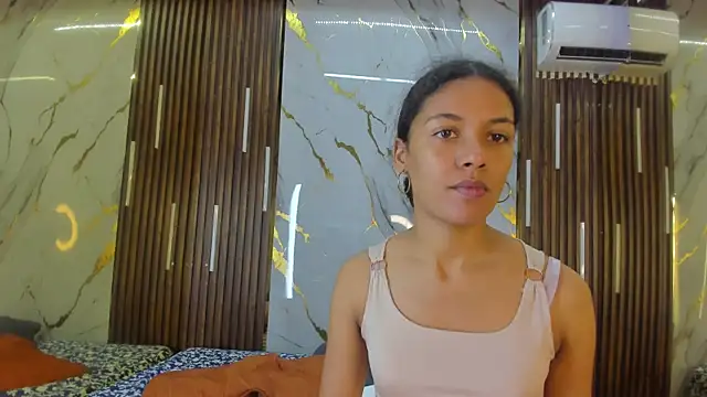 Snapshot of VictoriaDuart chatting on January 7, 2026, 8:14 pm VictoriaDuart online show from January 7, 2026, 8:14 pm