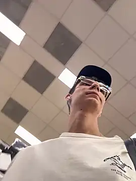 Luck  090 online show from April 14, 2026, 12:04 am