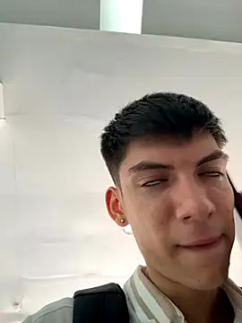 Snapshot of Luck__090 chatting on September 24, 2025, 4:02 pm Luck 090 online show from September 24, 2025, 4:02 pm