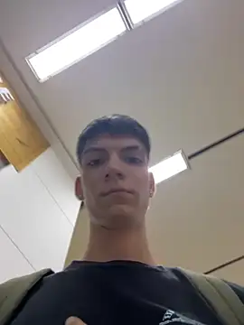 Snapshot of Luck__090 chatting on September 21, 2025, 2:28 am Luck 090 online show from September 21, 2025, 2:28 am