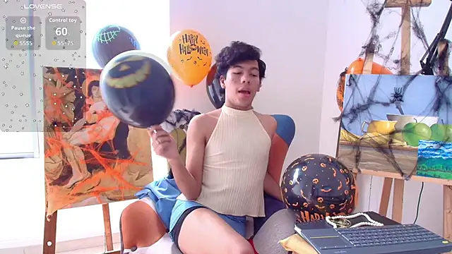 E R O S  online show from October 24, 2025, 7:35 pm