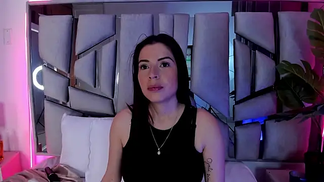 Snapshot of _valeria_saenz_ chatting on October 3, 2025, 2:48 am valeria saenz online show from October 3, 2025, 2:48 am