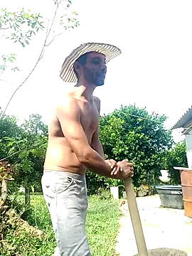 Snapshot of AlphaAlterX chatting on December 2, 2025, 2:08 pm AlphaAlterX online show from December 2, 2025, 2:08 pm