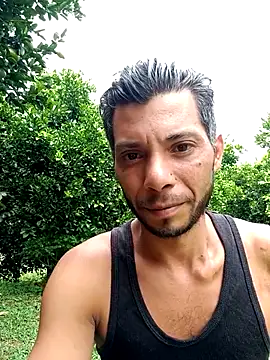 Snapshot of AlphaAlterX chatting on October 10, 2025, 2:40 pm AlphaAlterX online show from October 10, 2025, 2:40 pm