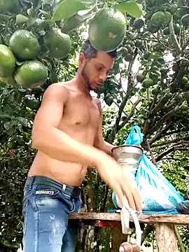 Snapshot of AlphaAlterX chatting on October 4, 2025, 9:49 pm AlphaAlterX online show from October 4, 2025, 9:49 pm