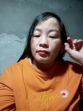 ningchun20 online show from November 3, 2025, 1:58 pm